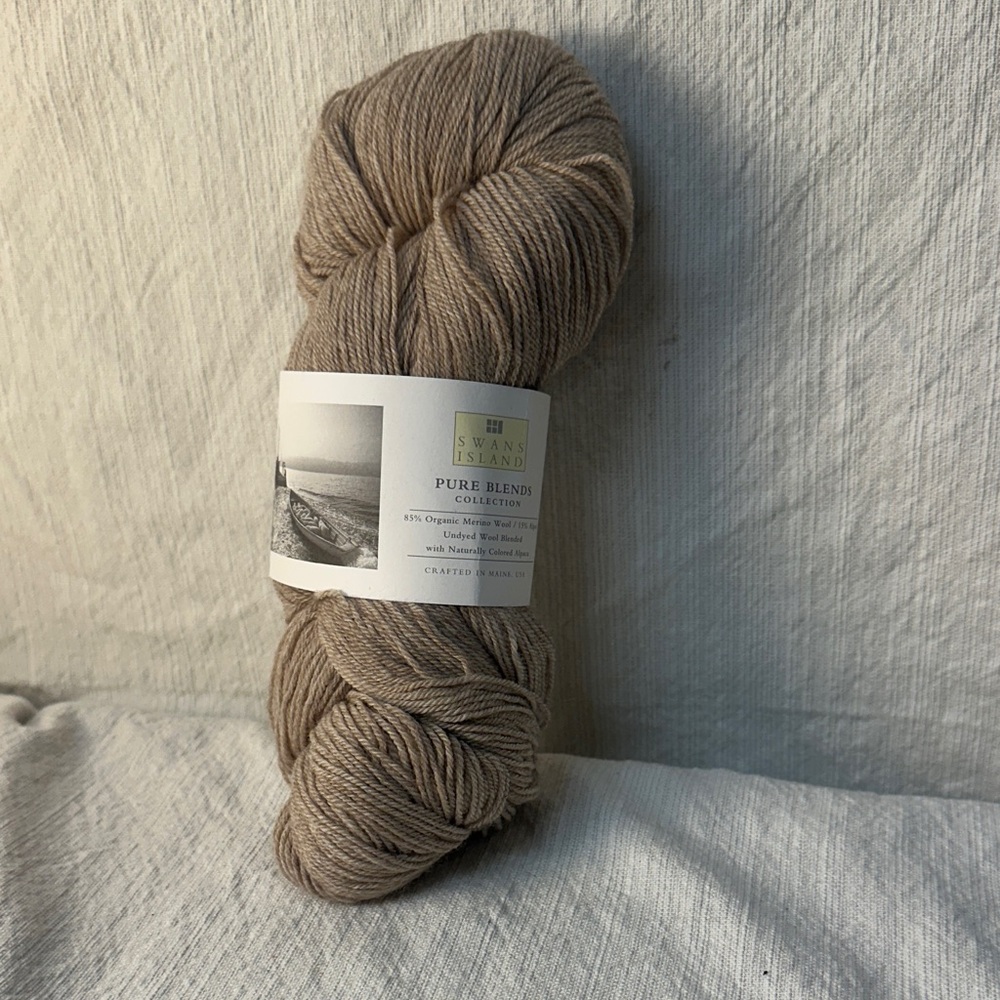 Swans Island Pure Blends Yarn - Oatmeal - merino wool & alpaca - fingering